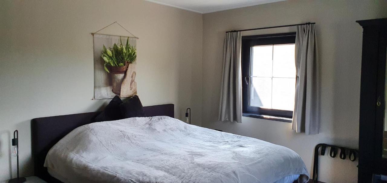 Luxe Gastenkamer Met Living En Keuken Bij Friezen Paarden Stal Pellendijk Westendorp Εξωτερικό φωτογραφία
